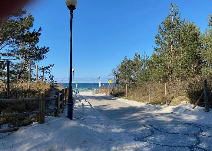 Lägenhet W Debkach Dębki